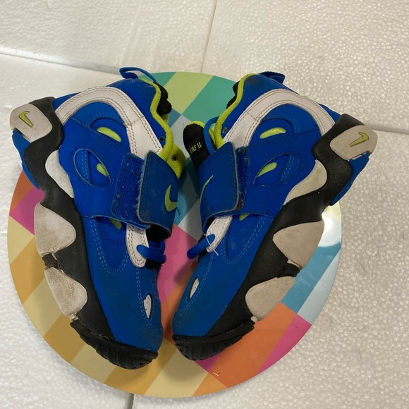 Nike children’s tennis shoes Size 11c - Picture 2 of 11